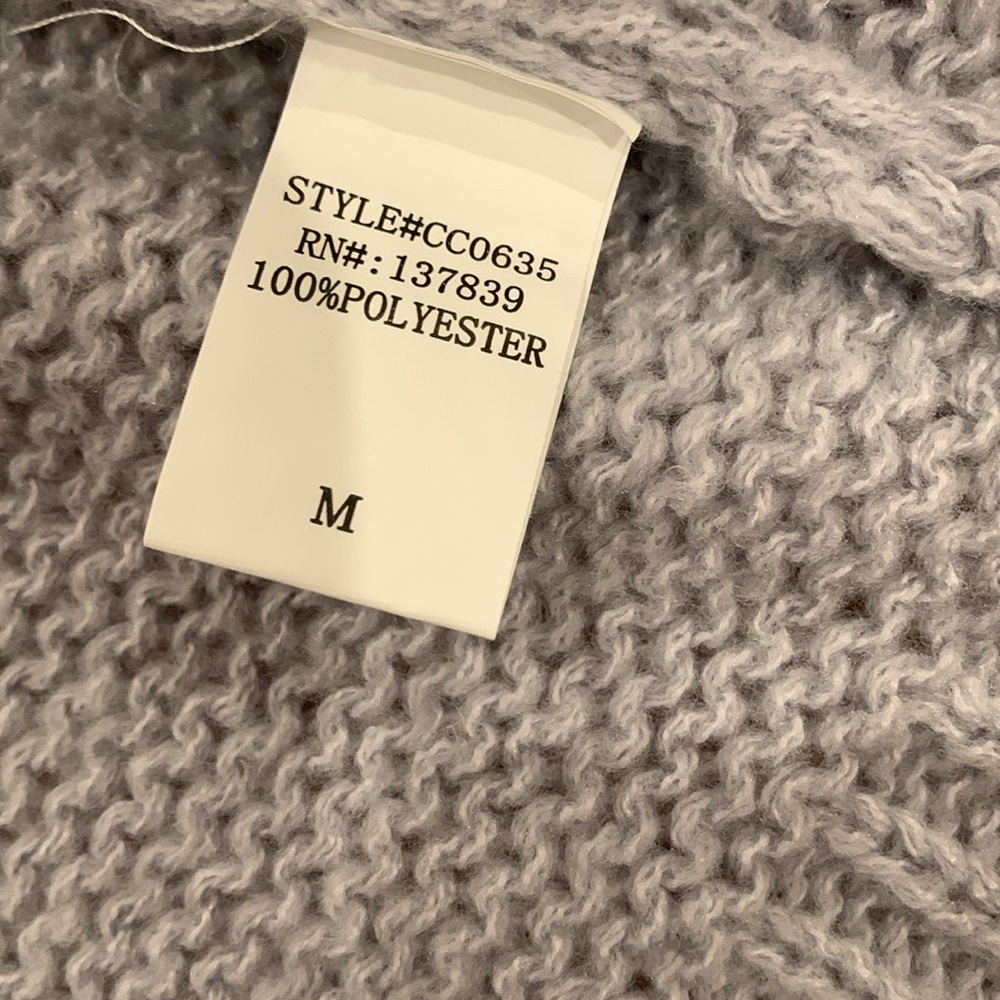 🆕 Luna Ivy Cherry Chunky Sweater in Size Medium - Picture 5 of 5